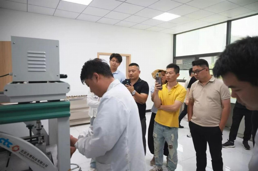 碱克新材|科技赋能终端，共筑行业标杆